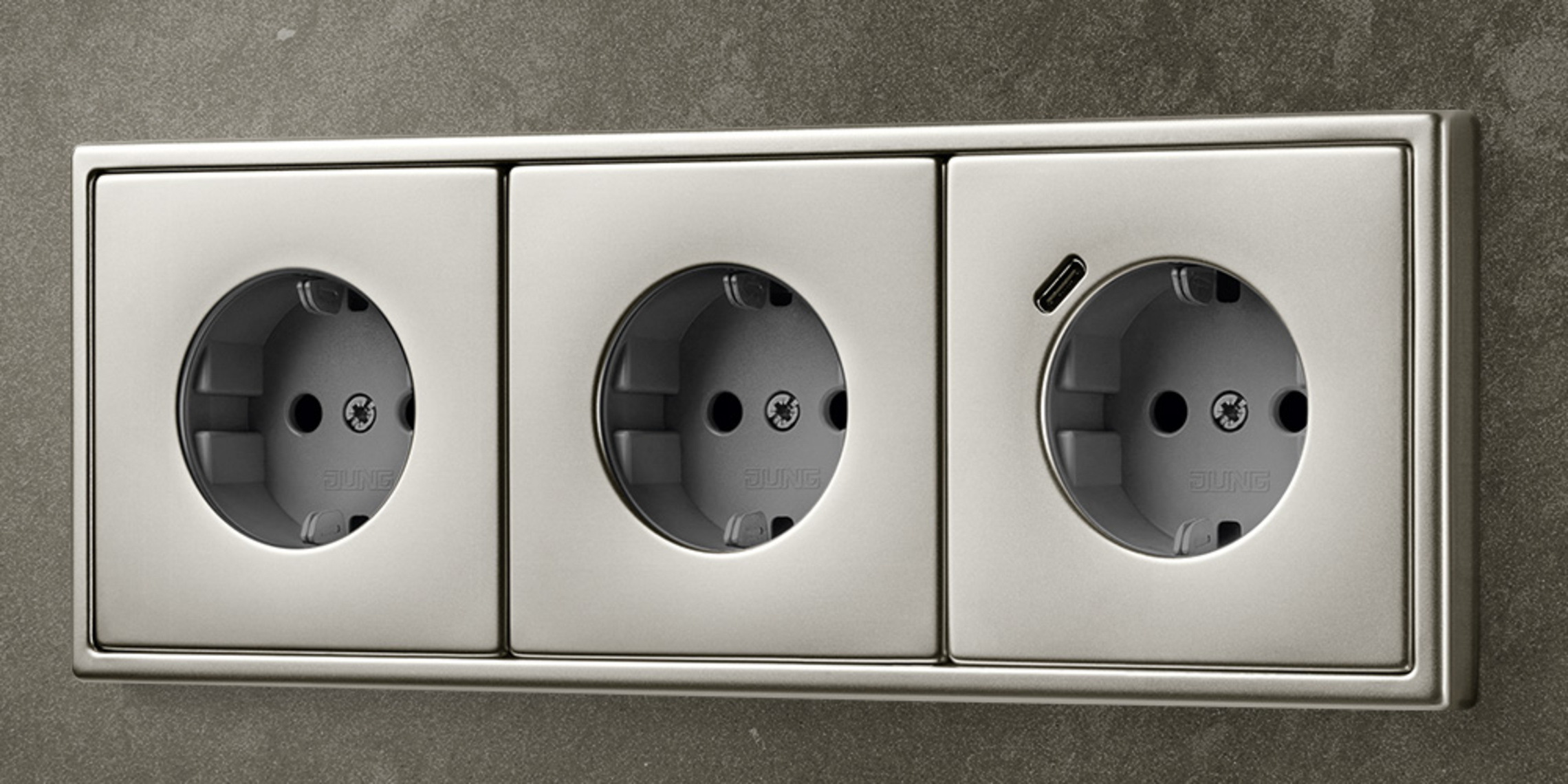 SCHUKO® Steckdosen mit USB bei EGATECH GmbH in Pirna