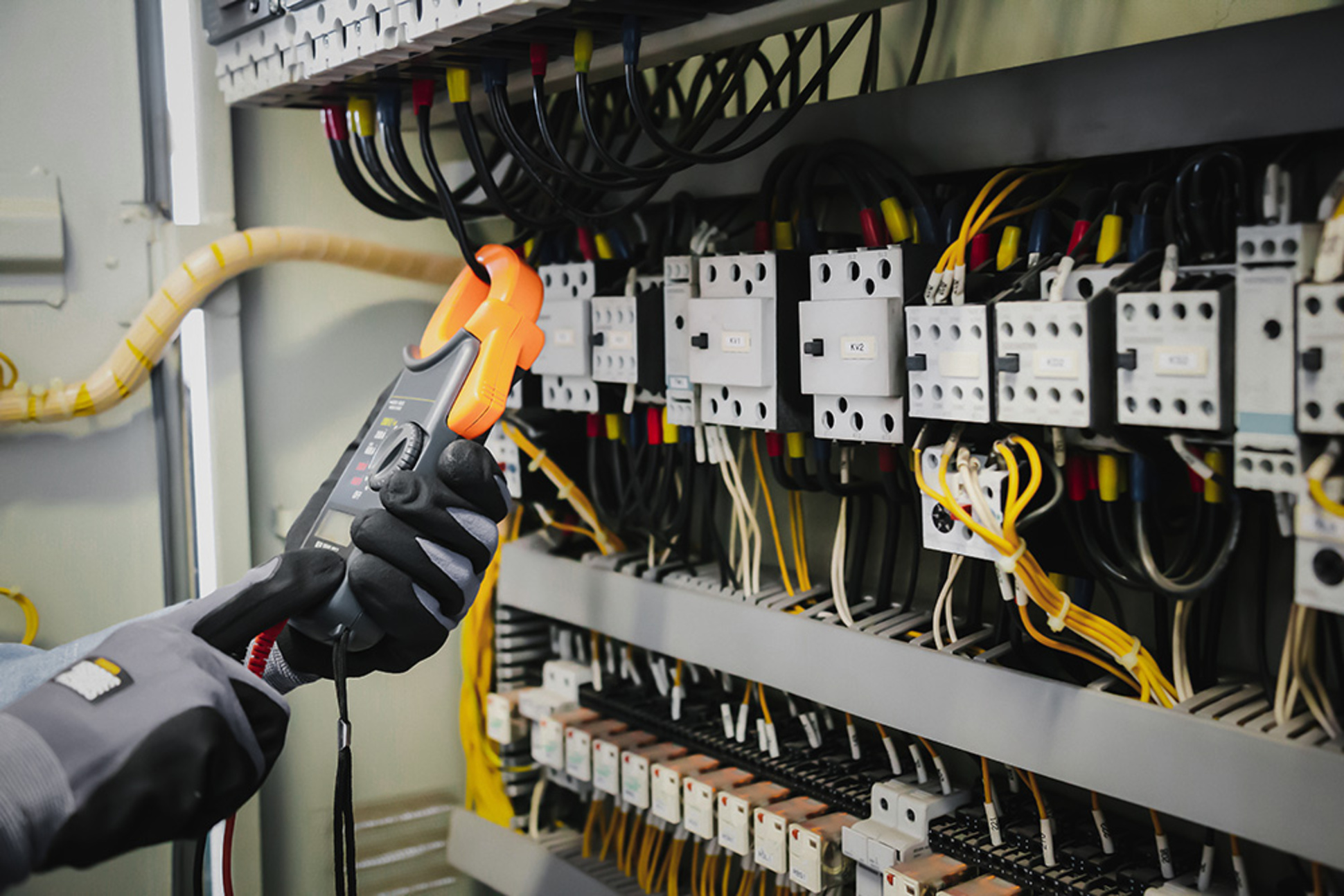 DGUV Vorschrift 3-Check bei EGATECH GmbH in Pirna