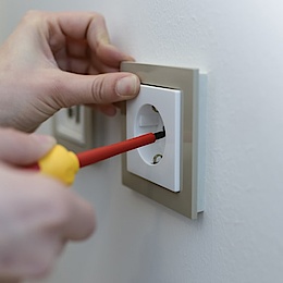 Elektro­installation bei EGATECH GmbH in Pirna
