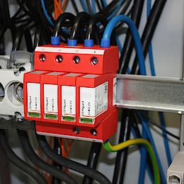 Über­spannungs­schutz bei EGATECH GmbH in Pirna